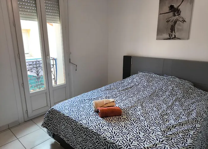 F1 200 Metre De La Gare Perpignan