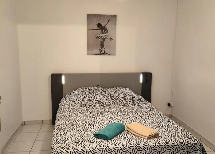 F1 200 Metre De La Gare * Perpignan